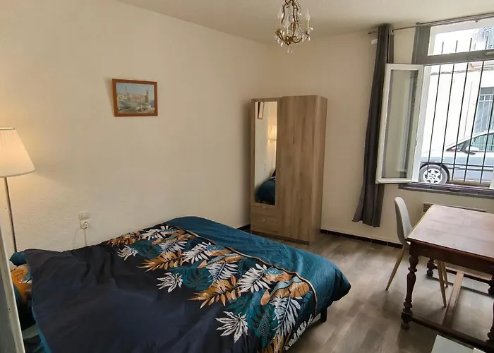 Chaleureux Dans Le Centre De Apartmán *